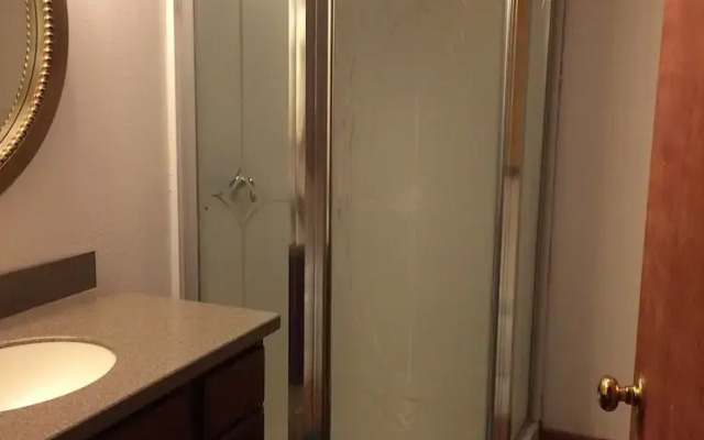 East Hills INN and SUITES