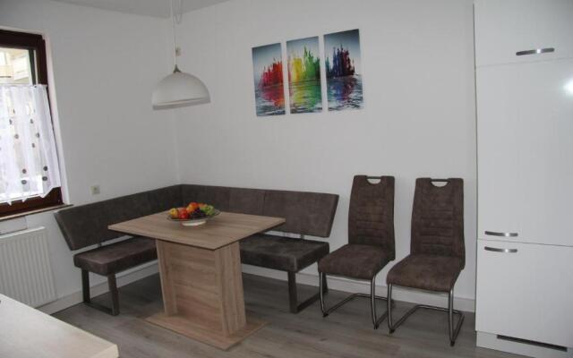 Geräumige 4 Zimmer Wohnung an den Kaiserthermen
