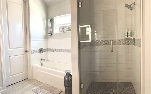 Gated Downtown Jewel