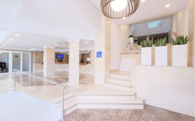 Azuline Hotel Palmanova Garden