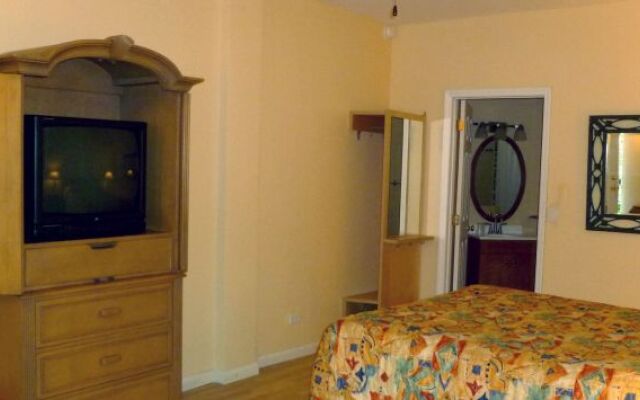 Orchard Garden Hotel & Suites