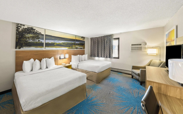 Days Inn by Wyndham Winona