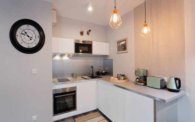 City of The Kings Piano Apartment