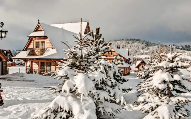 Folk Resort Domki i Apartamenty