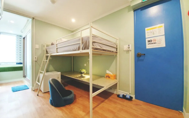 OYO Rooftop Hostel
