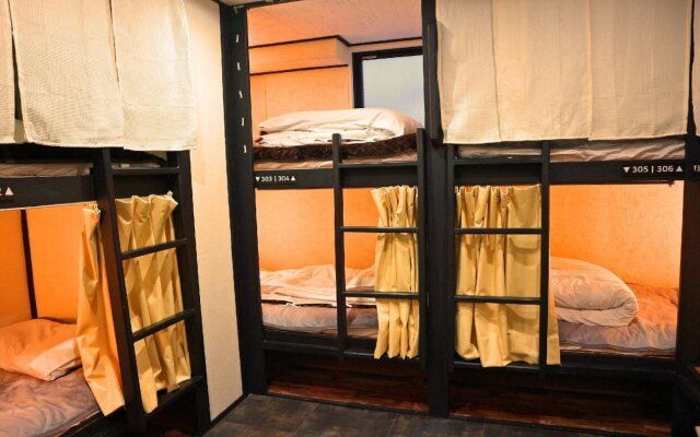 Stay Miya - Hostel