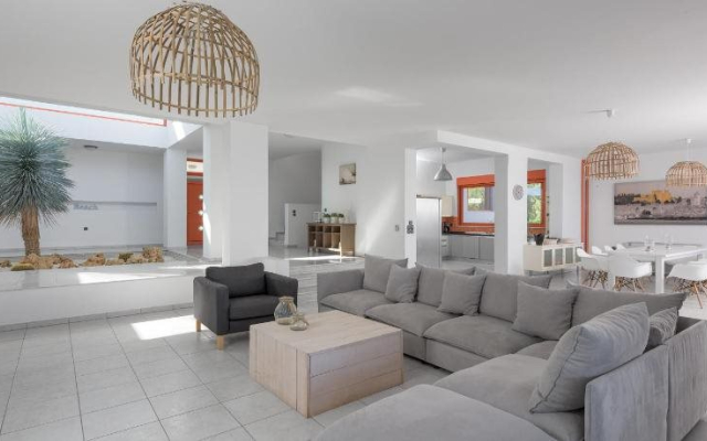Seven Villa
