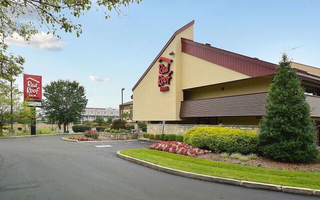 Red Roof Inn Louisville East - Hurstbourne