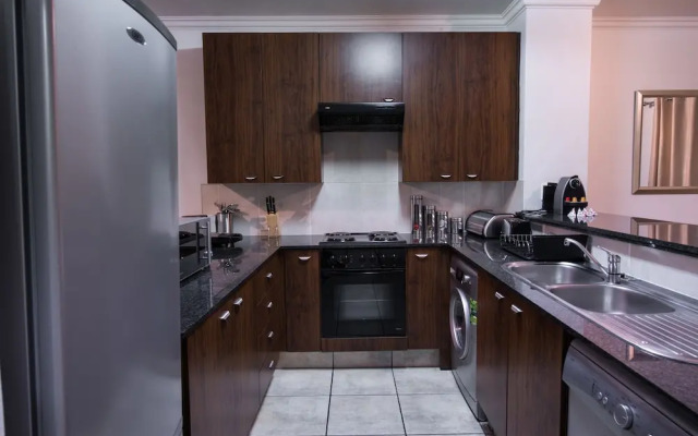 Prestige Apartment Sandton at Westpoint