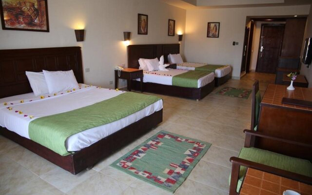 Laguna Beach Marsa Resort