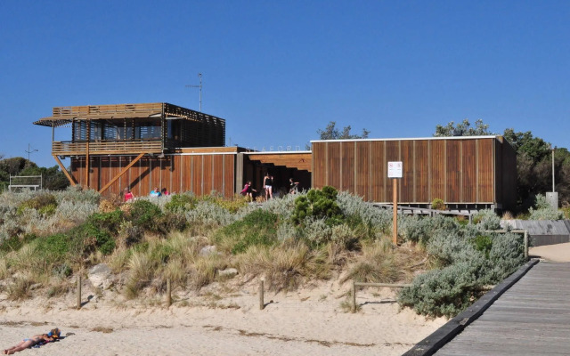 Sailaway Beach House