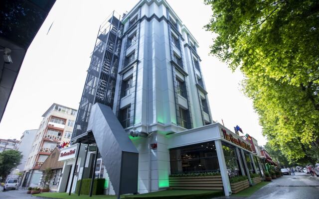 The Green Otel