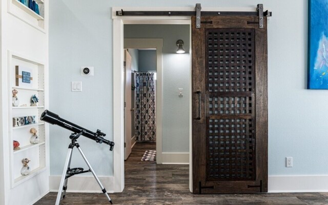 Ohana 3 Bedroom Home by RedAwning