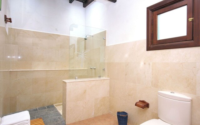 Spacious Villa in Haría With Swimming Pool