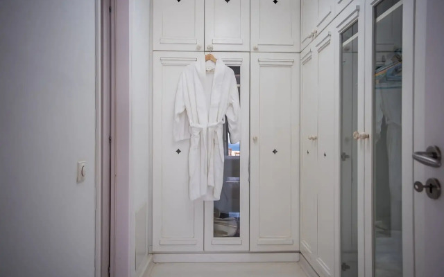 Monogram Travel Antiparos