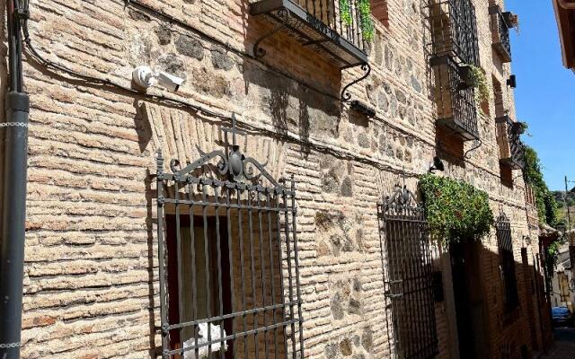 Casón De Los López Apartments