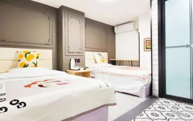 Wowo Art Hotel
