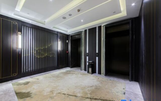 Rezen Dong Hotel (Harbin Central Street)