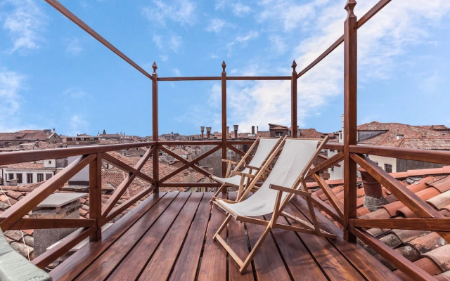 The Venetian Penthouse
