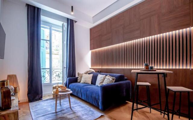 Superbe studio Plage/ Promenade des Anglais 104