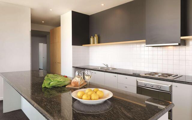 Adina Apartment Hotel Melbourne on Flinders