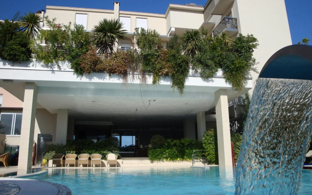 Hotel Byron