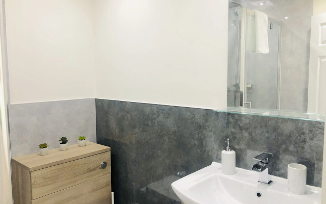 1 & 2 Bedroom Shield House Apartments Sheffield Centre