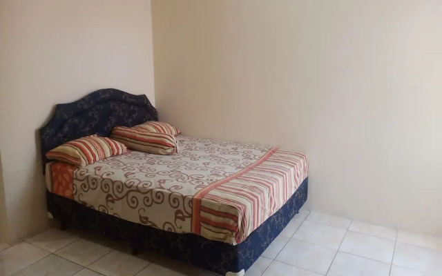 Aryani Suites