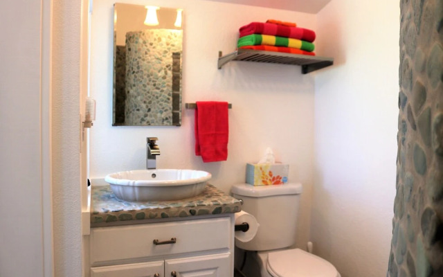 River Stone Inn & Gallery