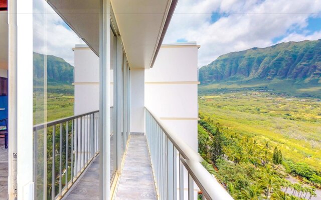 Makaha Valley Towers