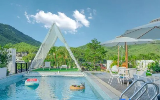 Maitian Starisle Streaming Pool Designer Stay (Yun Shang Grassland Resort Hotel)