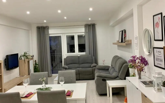 Apartamento con piscina en el centro de Sanxenxo