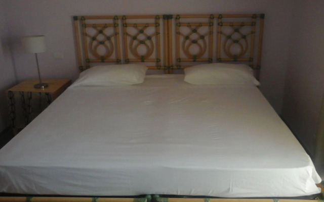 Hotel Las Palmeras / Las Estrellas