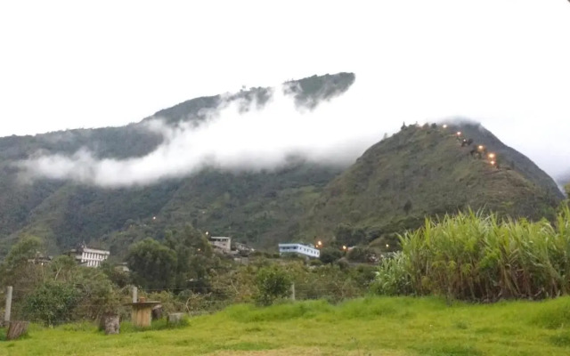 Montano Camping & Hostel