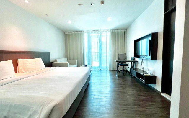 Civic Horizon Hotel & Residence