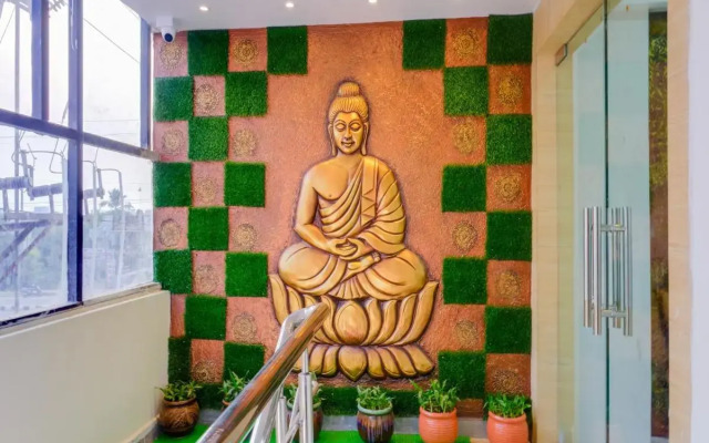 OYO Flagship 80620 Sri Snk Grand