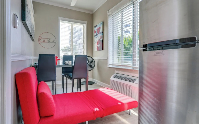 Sunny Miami Beach Condo Steps to Boardwalk!