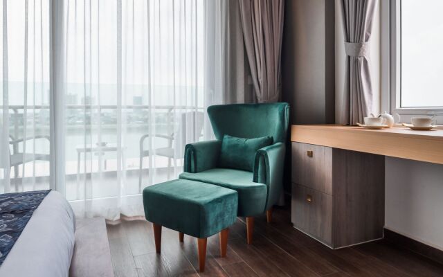 Nou's River Hotel