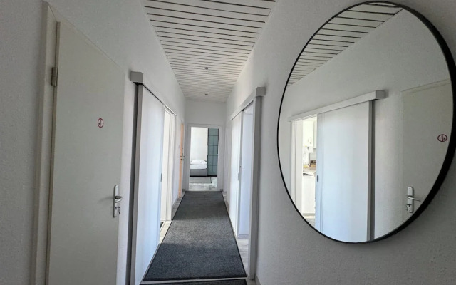 4 room new apartment center contactless