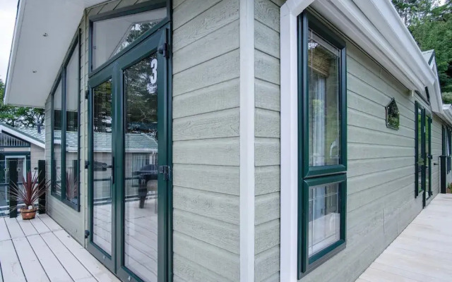 3 Manor Lodge - 2 Bedroom Lodge - Pendine