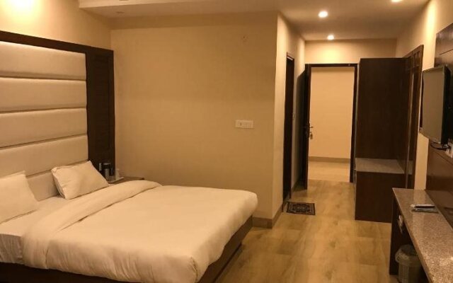 Hotel Basera