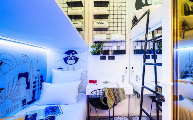 Wom Allenby Pod Hotel