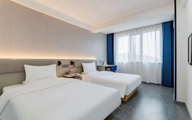 7Days Inn Chain Hotel (Baotou Zhengxiang Wanda Plaza)