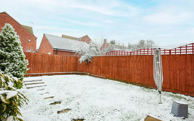 Detached 4 Bed-ultrafast Wifi,garden,free Parking