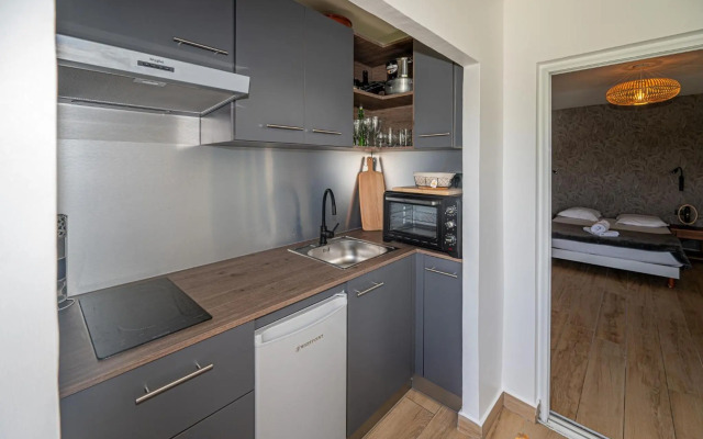 Studio, Piscine Et Vue Mer A La Marina