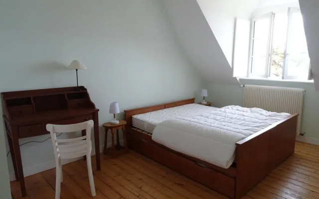 Villa With Direct Access to the Beach