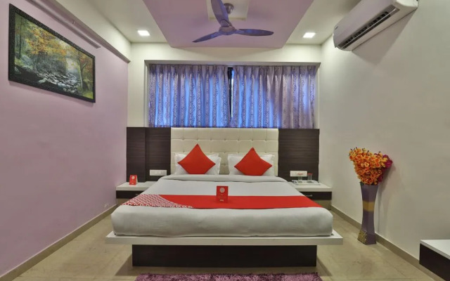 OYO Flagship 11557 Hotel Maharaja Palace