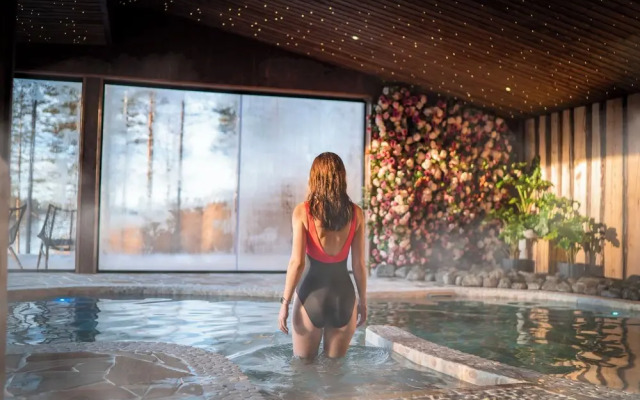 Aito  Igloo & Spa Resort