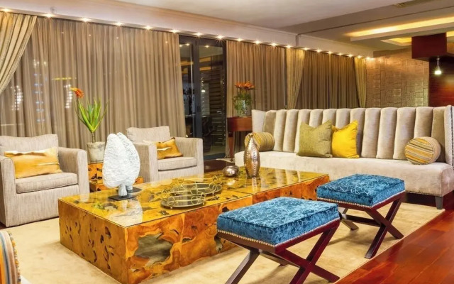 Royal Mukumbura Boutique Hotel