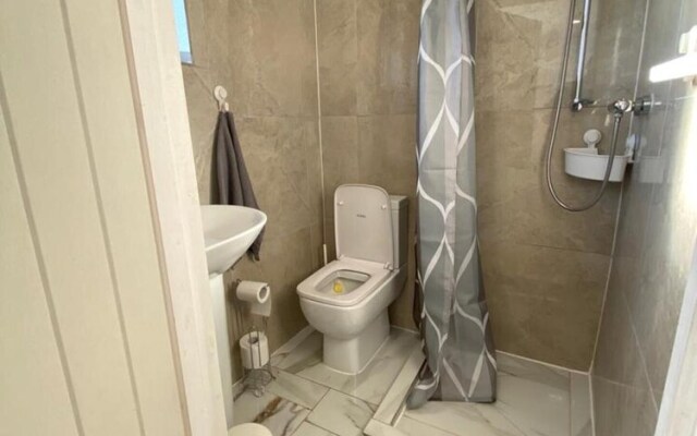 Comfortable Homely Studio Flat in Wembley